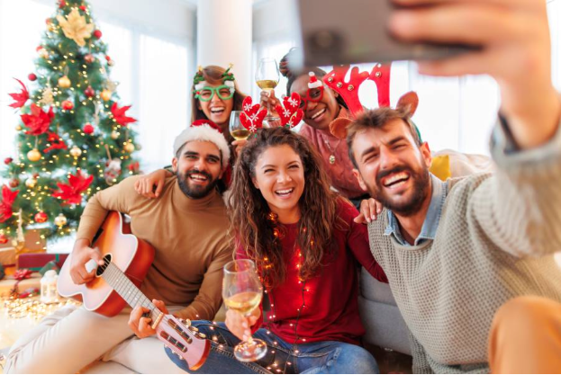 Get Ready for Christmas Parties in No Time: Styling & Fragrance Hacks for Men