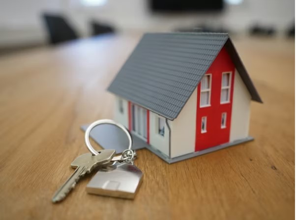 Finding the Right Real Estate Agent for a Successful Property Journey